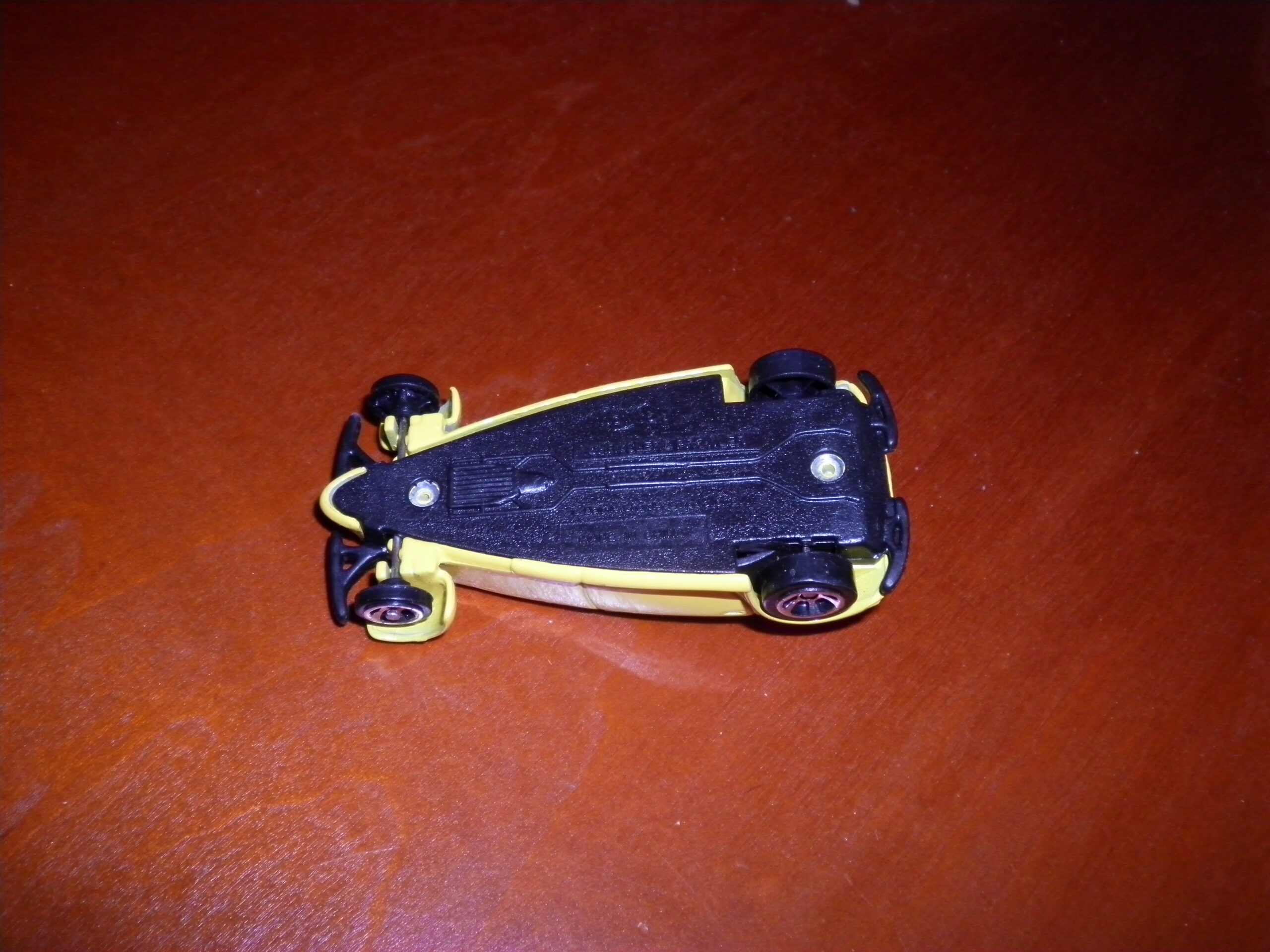 Maisto 2001 Chrysler Yellow Prowler 1/64 Diecast - Image 4